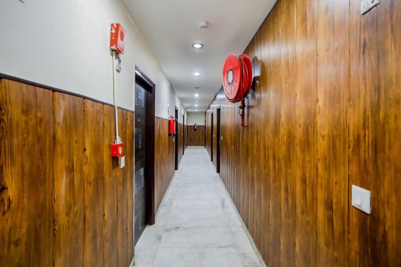 Hotel O Devi Palace Gurgaon Dış mekan fotoğraf